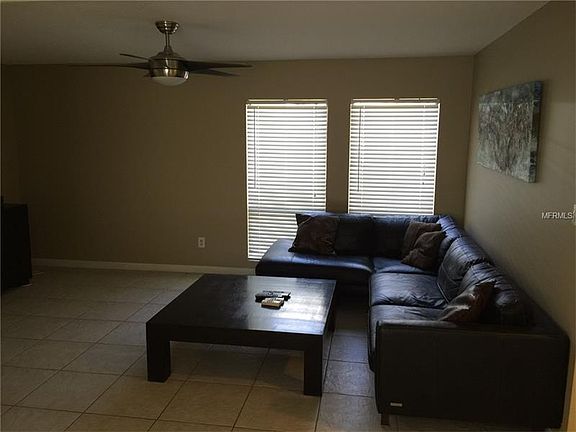 4th image of 2036 Houndslake Dr