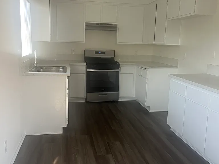 Cordary Apartments — Photo 15