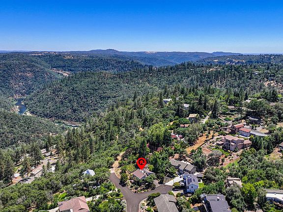 3rd image of 409 Olive Orchard Dr
