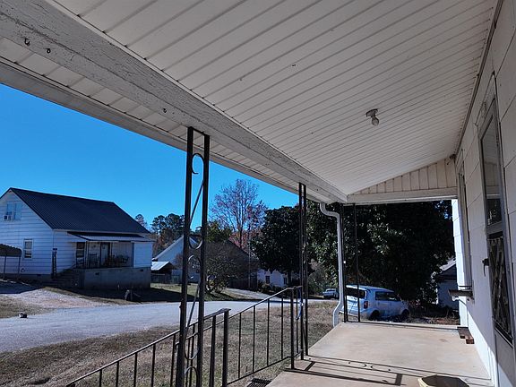 4th image of 125 S 1st St