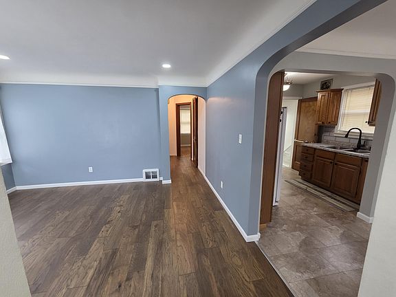 2nd image of 26722 W Chicago St