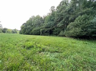 900 Old Westfield Rd, Pilot Mountain, NC 27041