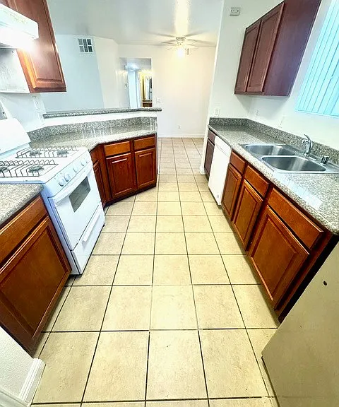 2801 N Rainbow Blvd #177 — Photo 14
