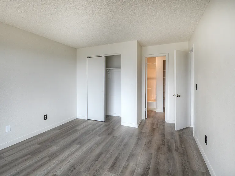 307 Brook St — Photo 13