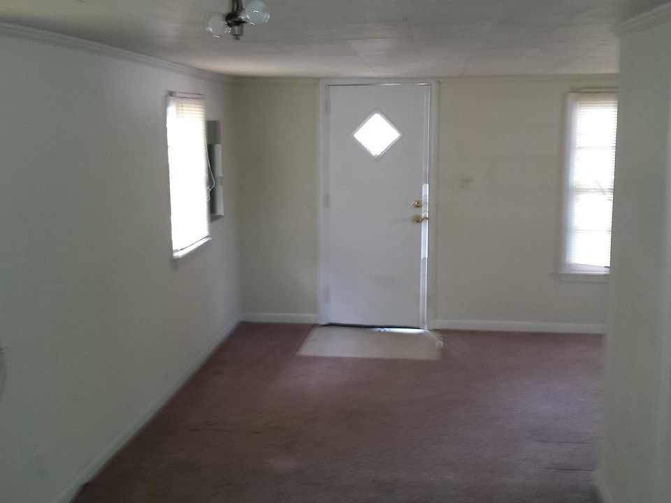 2nd image of 424 Beech St