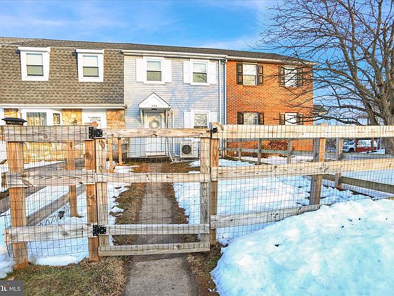 5th image of 499 Manor Pl