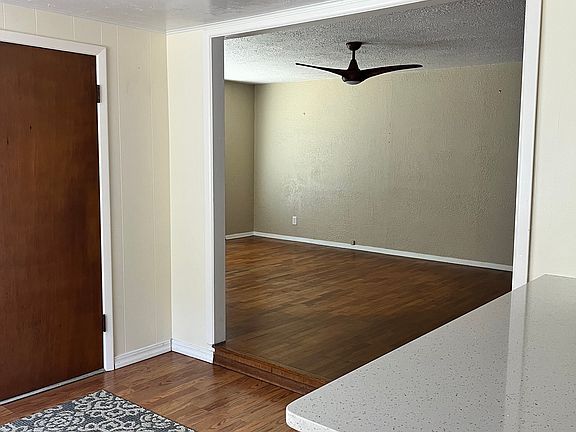 4th image of 685 N 12th St