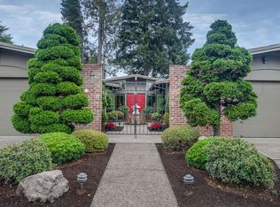 9780 SW Regal Dr, Portland, OR 97225