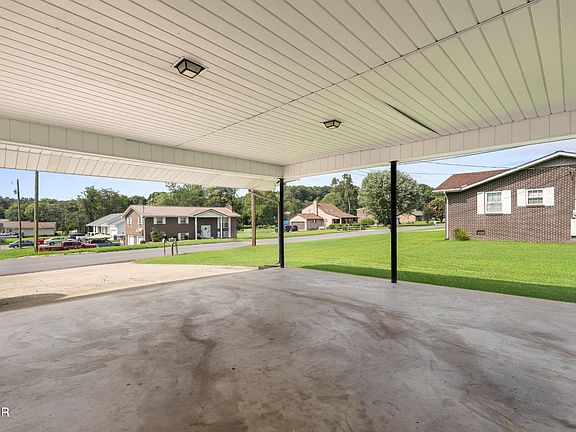3rd image of 313 Eldorado Cir