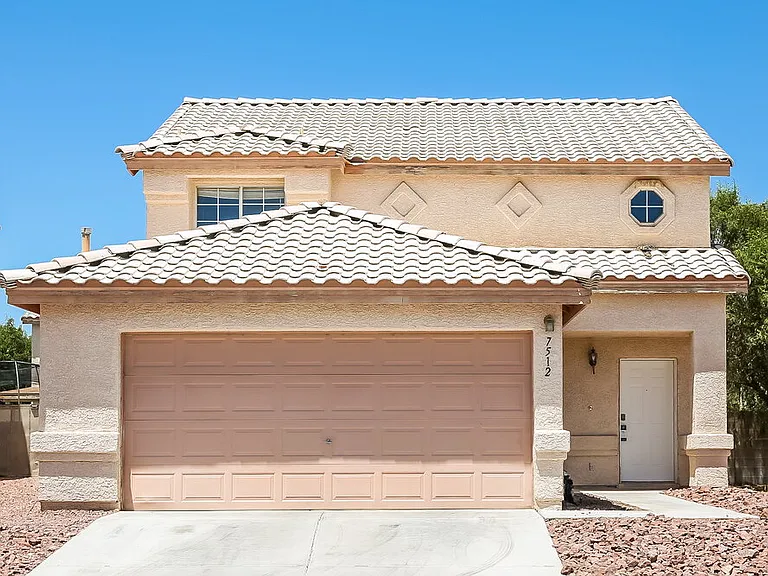 7512 Hickory Hills Dr — Photo 1