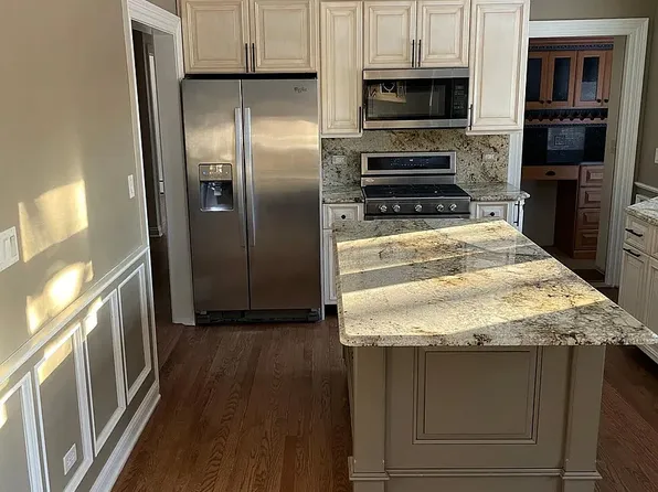 481 Kildare Rd, Libertyville, IL 60048