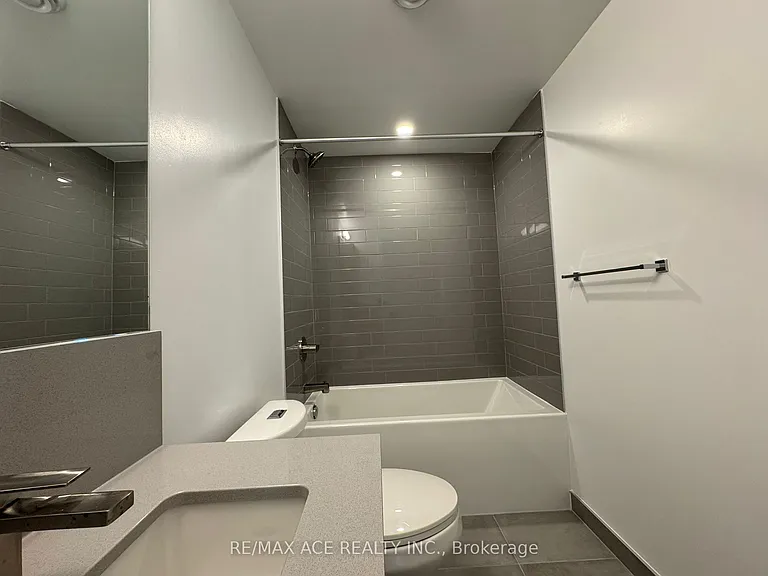 319 Jarvis St #2010 — Photo 10
