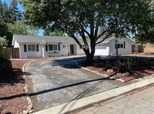 1460 Ravenswood Dr, Los Altos, CA 94024
