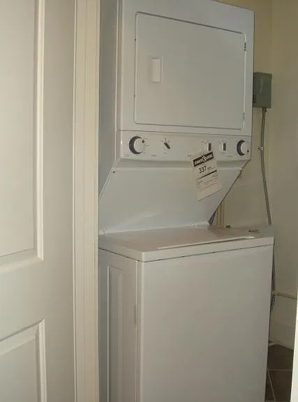 33 W North Ave #3B — Photo 4