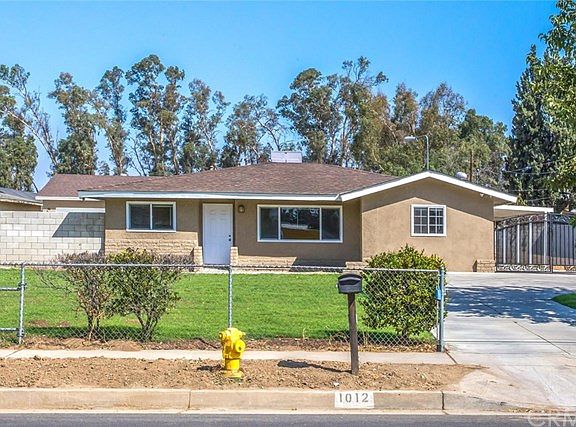 5th image of 1012 W San Bernardino Ave