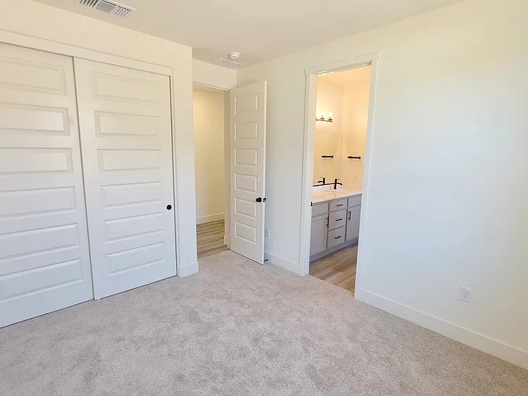7408 Brenner Pass Way — Photo 10