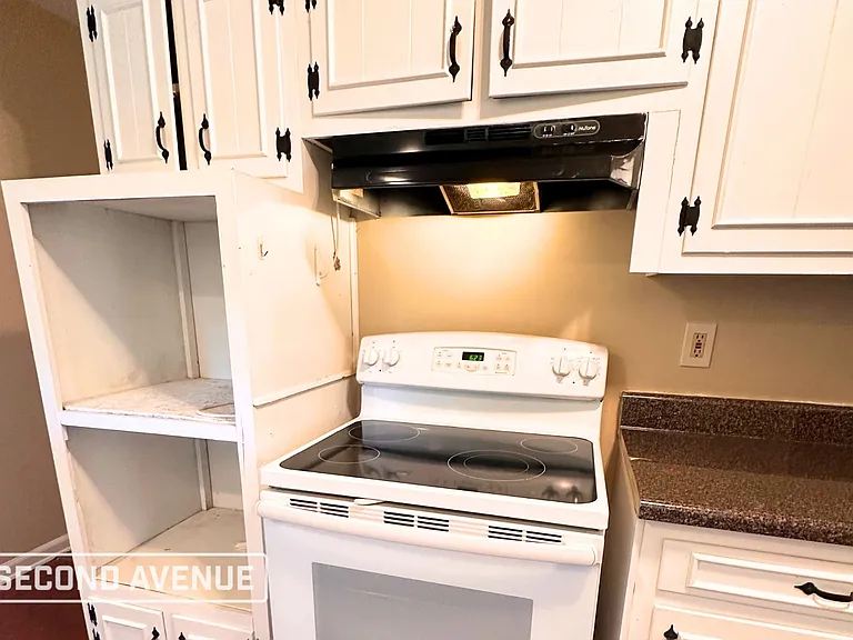3088 Lynchburg St — Photo 3