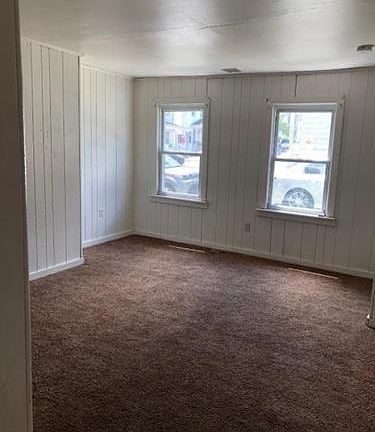 3rd image of 51 Railroad Ave