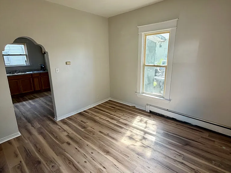 405 Smith St #1 — Photo 2