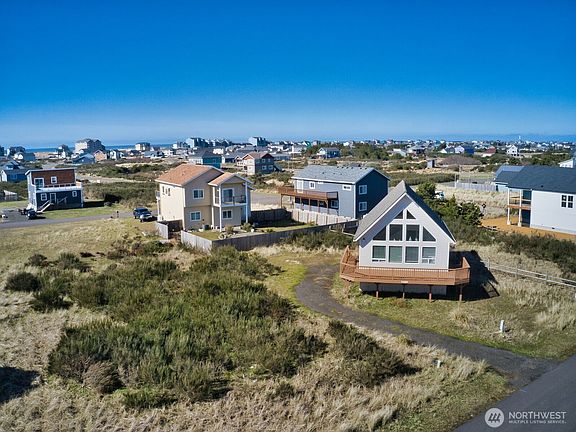 2nd image of 1489 Diamond Head Avenue SW