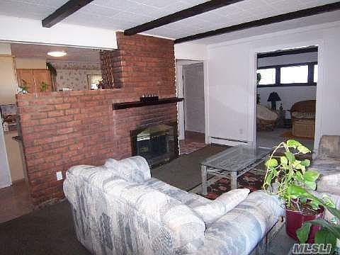 3rd image of 18 Ponder Ln
