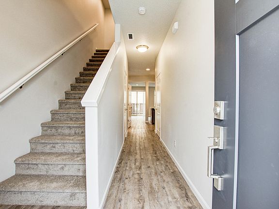 3rd image of 5827 NE 56th Pl #3921731