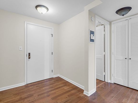 3rd image of 22 Park Ln Unit 404