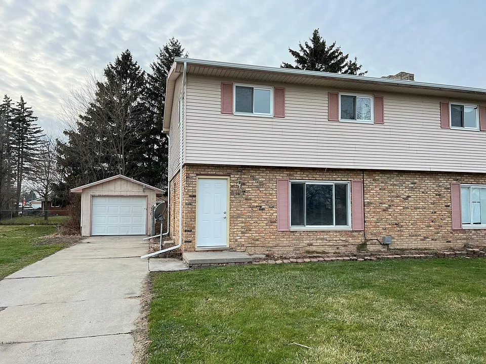 2727 Erna Dr #1