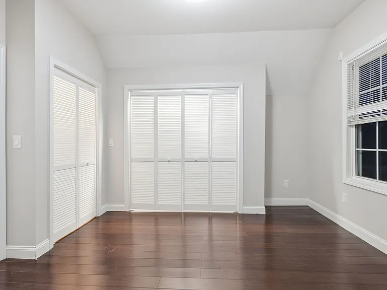 318 Concord Ave #318 — Photo 17