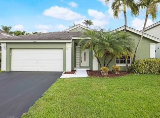 5484 NW 55th Dr, Coconut Creek, FL 33073