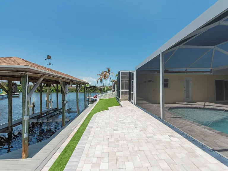 444 Finch Dr — Photo 31