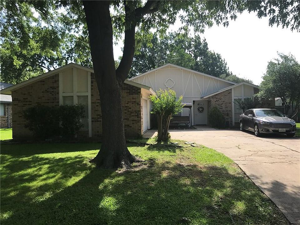 1st image of 900 Norton Dr