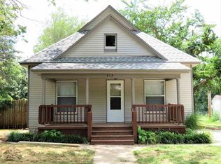 413 E Arkansas St, Mulvane, KS 67110