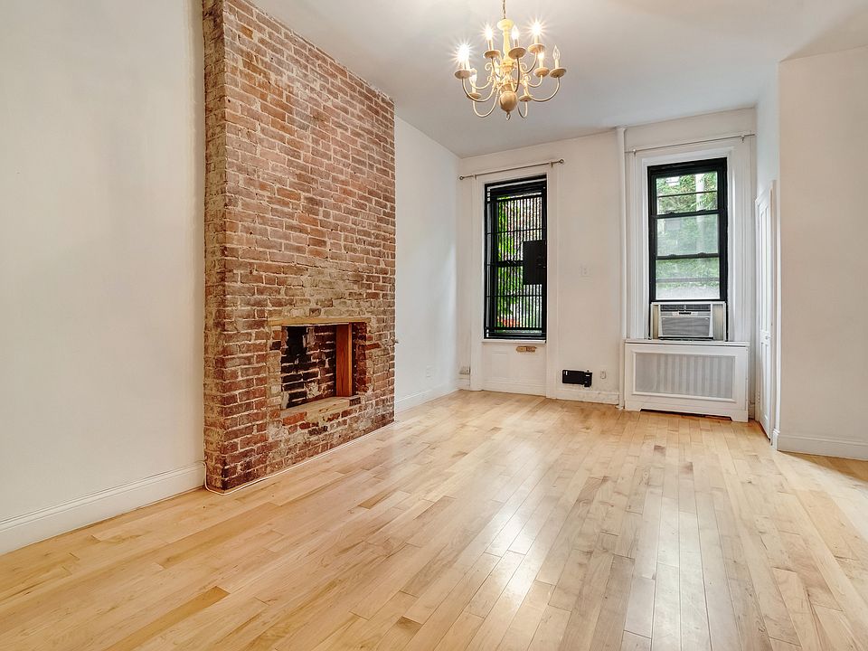 1st image of 412 E 88th St #2