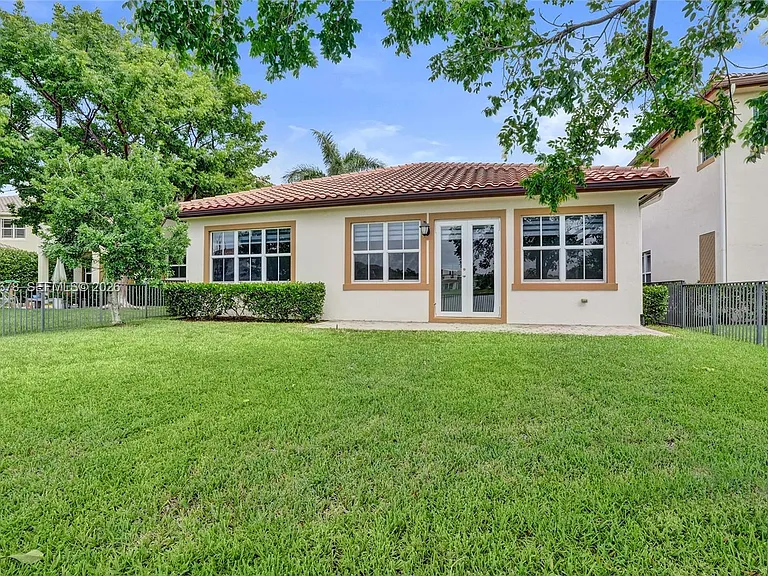 10340 Lake Vista Ct — Photo 9