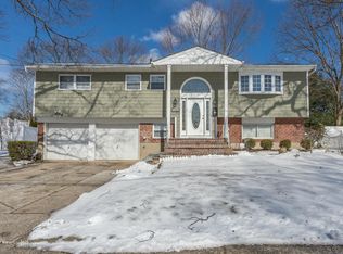149 Old Country Rd, Deer Park, NY 11729
