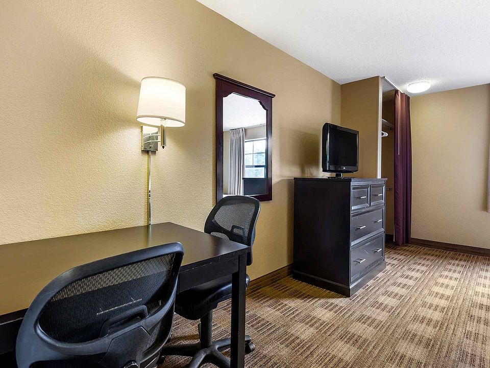 Studio Suite - 2 Full Beds