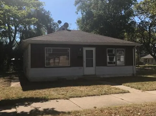 5725 West Carmen AVENUE, Milwaukee, WI 53218