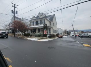 204 S Main St, Taylor, PA 18517