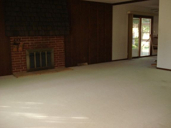 3rd image of 4 Fleetwood Dr