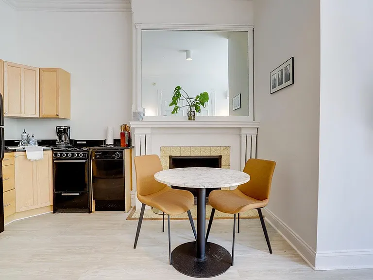 1765 R St NW #101 — Photo 10
