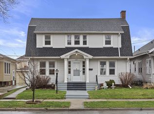 821 Blaine Ave, Racine, WI 53405