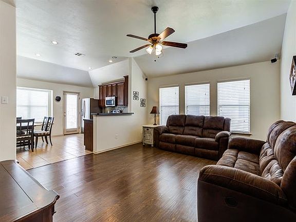 4th image of 2509 Slalom Dr