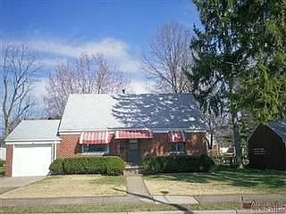 460 Hillcrest Ave NW photo 1