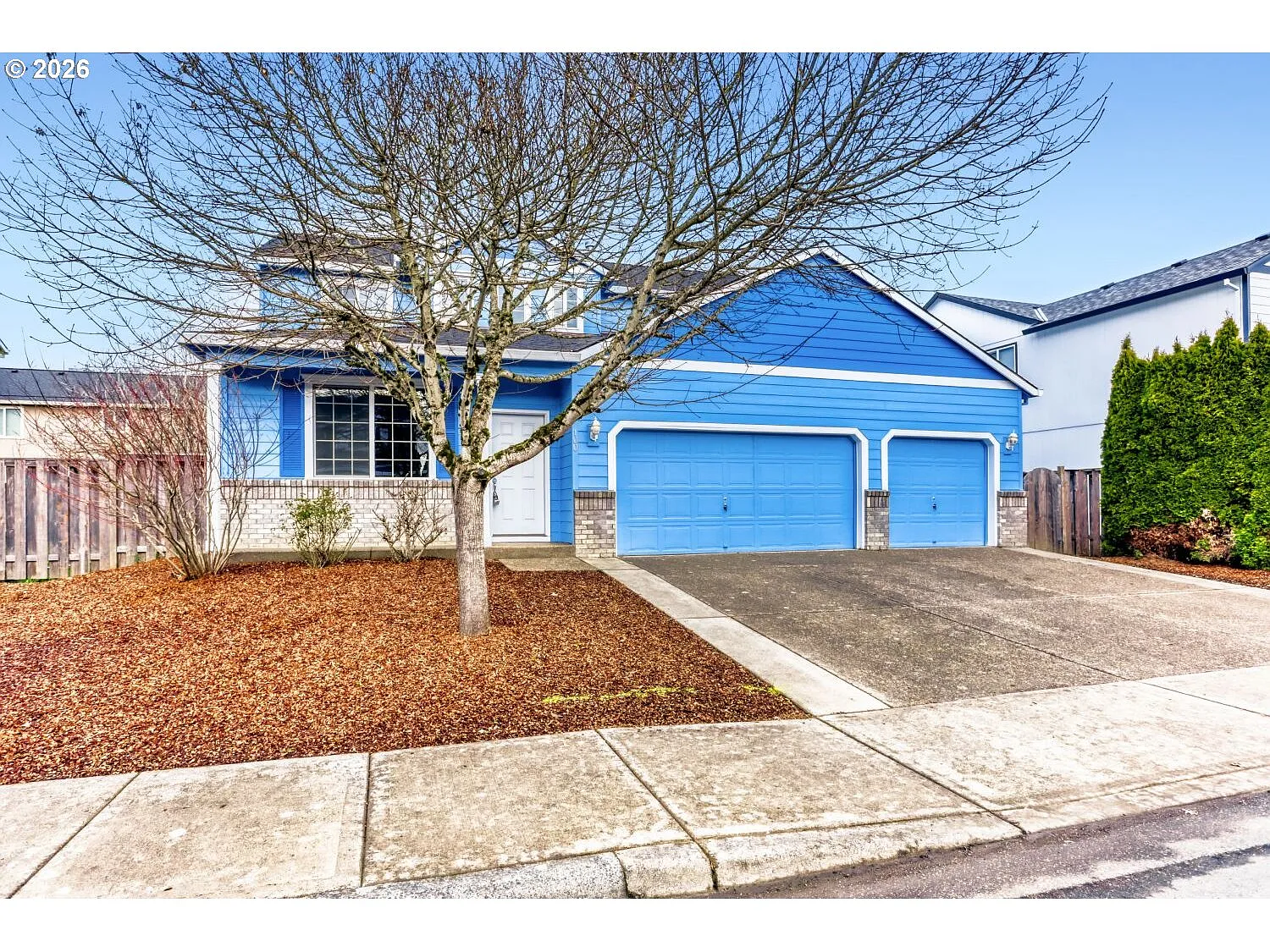 100 SW Horton Way photo 1
