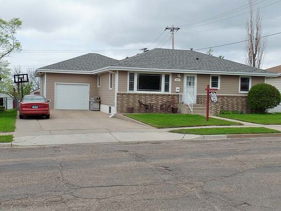 2nd image of 824 N 28th St