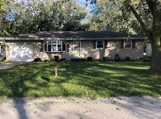 210 Rayjon Dr, Oreana, IL