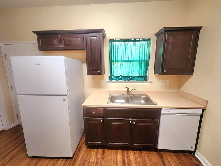 502 Migl St #B — Photo 20