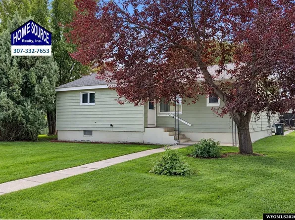 519 Parks St, Lander, WY 82520