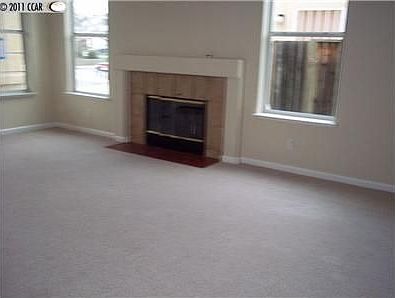 4th image of 1318 Jack London Dr